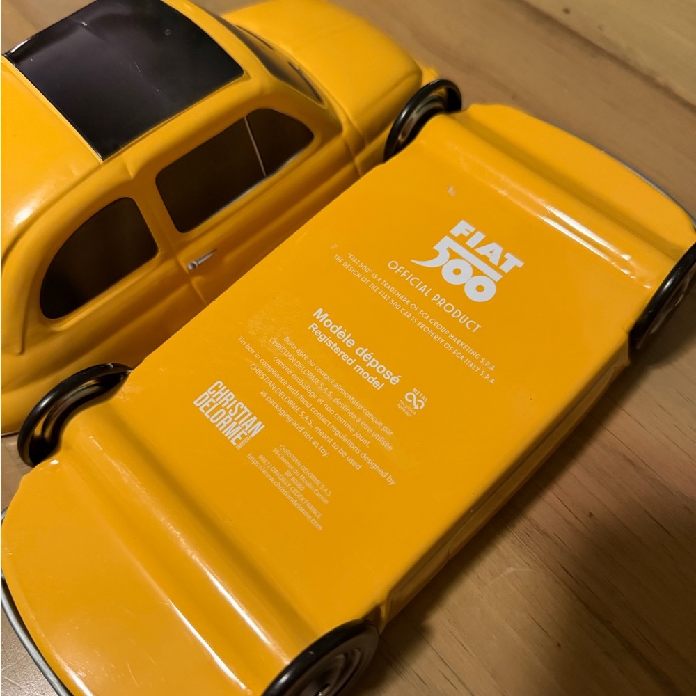 Vintage Fiat 500 Yellow Car Tin Collectible | Official Product | Retro Box - Picture 7 of 10